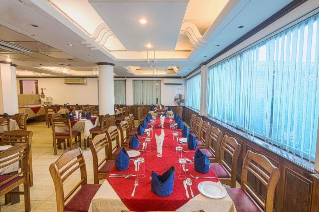 Hotel Sea Crown Cox's Bazar Ngoại thất bức ảnh